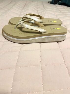 Women's Beige Platform Flip Flop Sandals - Lightweight Neutral Comfort